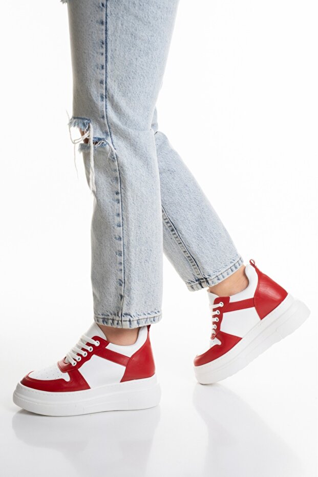 Women's Lace-Up Thick Sole Casual Comfortable Sports Shoes with Internal Hidden Heel