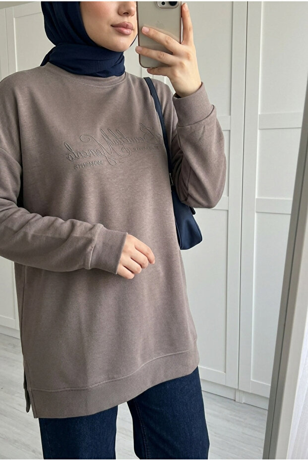 Women's Embossed Lettering Printed Oversize Loose Long Sweatshirt Tunic 75 cm
