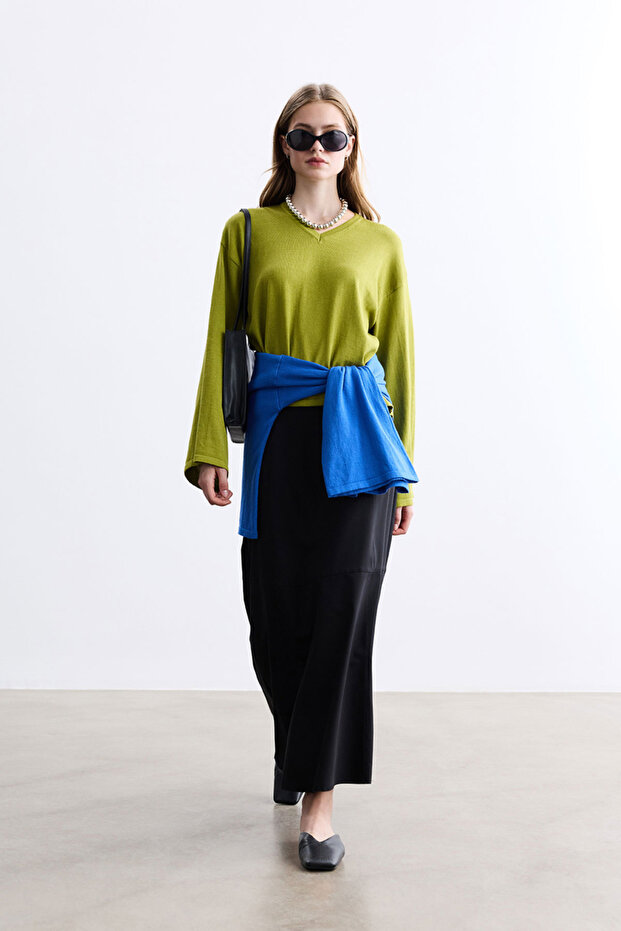 Green V-Neck Short Sweater