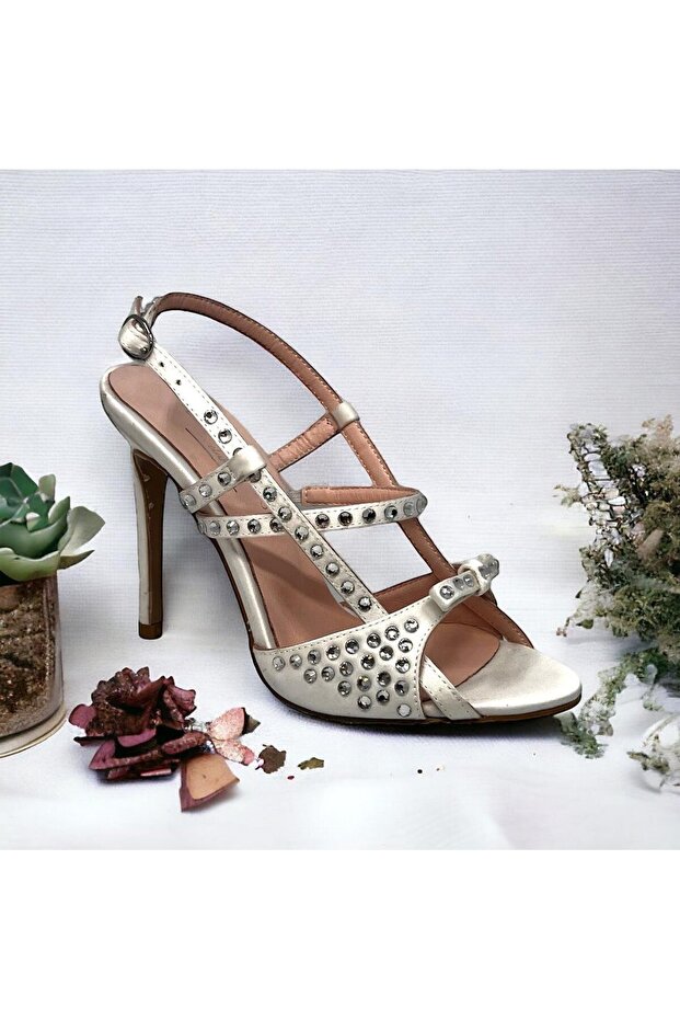 Off-White Stone-Embellished Bridal Shoes