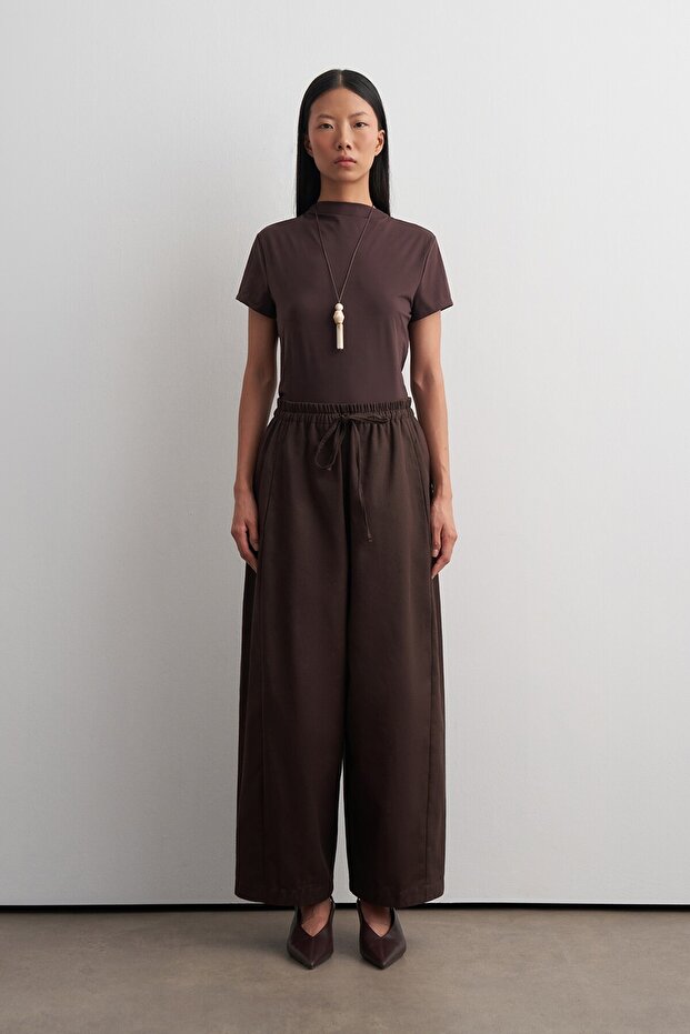 Barrel Gabardine Trousers Bitter Brown