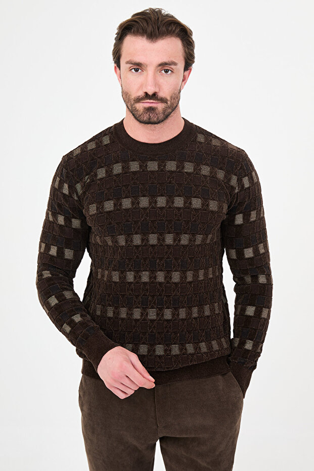 Checkered Slim Fit Crew Neck Chenille Men's Knitwear Sweater Brown - 11609.26K