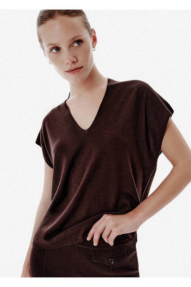 Thin Knit V-Neck Brown Knitwear Top