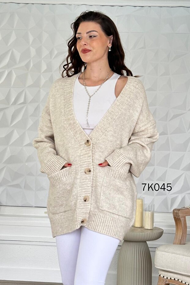 V-Neck Buttoned Knitwear Cardigan 7K045