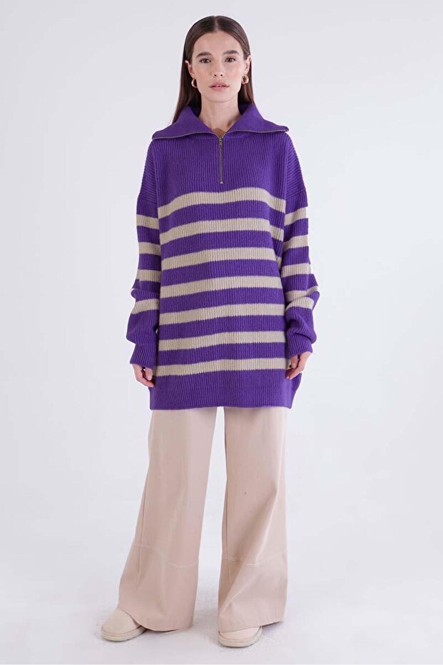 Turtleneck zippered lycra knit sweater