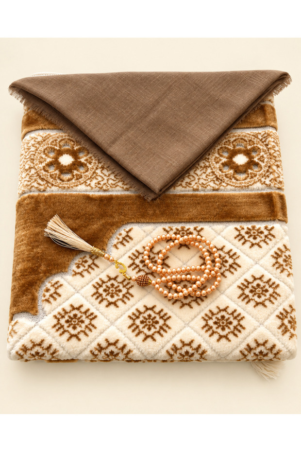 Velvet Prayer Rug Set, Prayer Scarf, Pearl Prayer Beads, and Lockable Kaaba Patterned Gift Bag