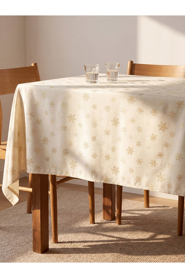 Snowflake Embroidered Jacquard Tablecloth 140X240 cm for Style Enthusiasts from Uzg Store