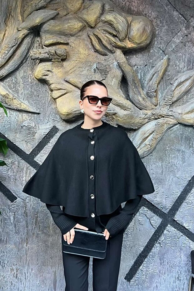 Cape-Style Buttoned Crew Neck Knitwear Cardigan Sun524
