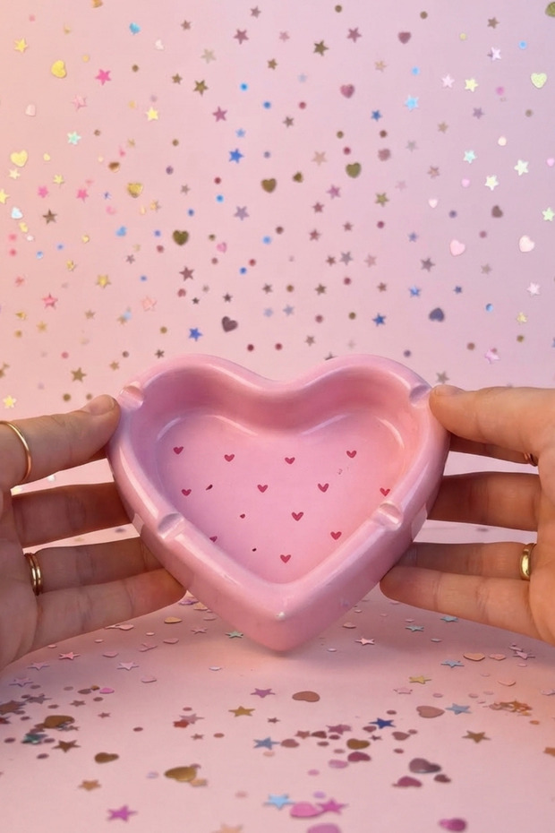 Gift for Lover, Gift for Girlfriend, Heart Ashtray, Pink Ashtray, Gift Ashtray, Aesthetic Gift, Valentine's Day Gift, Gift for Woman, Gift for Wife