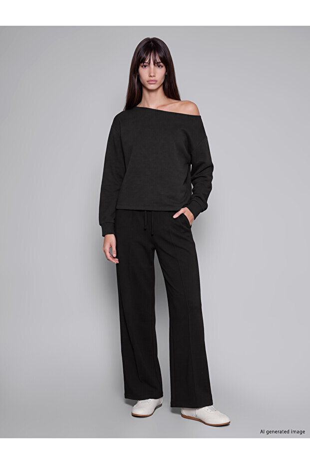 Texx Store Quality Xside Black Boat Neck Soft Touch Women's Sweatshirt