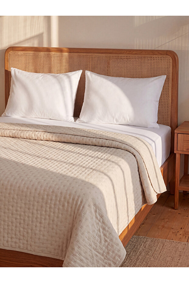 Alita City Lcw Home Ecru Dobby Patterned Double Bedspread with a Difference
