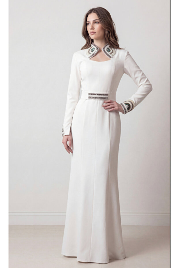 Dress of Your Dreams: Crepe with Charming Indian Embroidery!