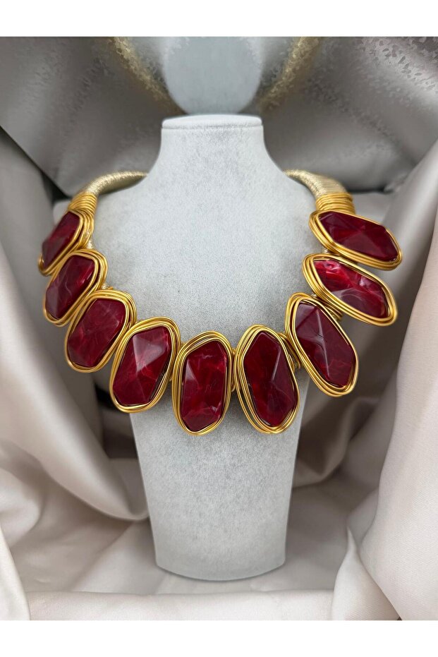 Handmade Luxurious Custom Design Flashy Women's Necklace with Large Stones
