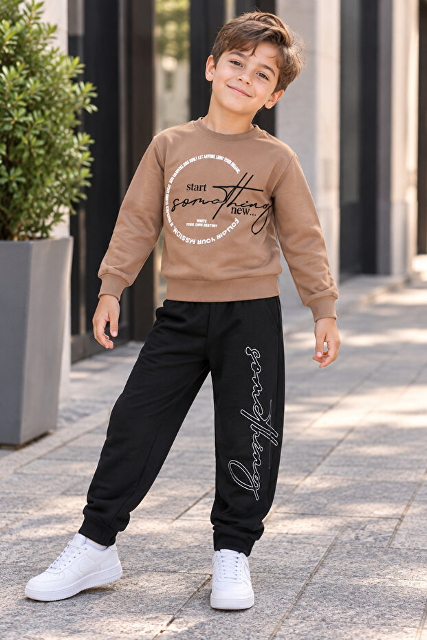 Boys' Tracksuit Set – Printed Sweatshirt, Black Jogger Pants, Casual Sportswear Set