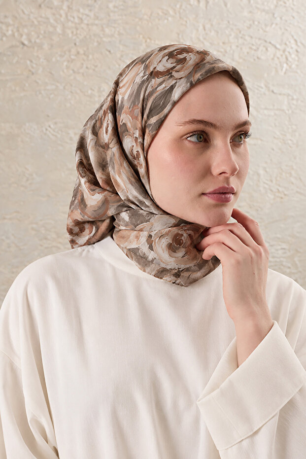 Beige Rose Art Garden Pattern Organic Scarf