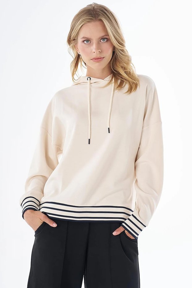 Contrast Detailed Sweatshirt Cream