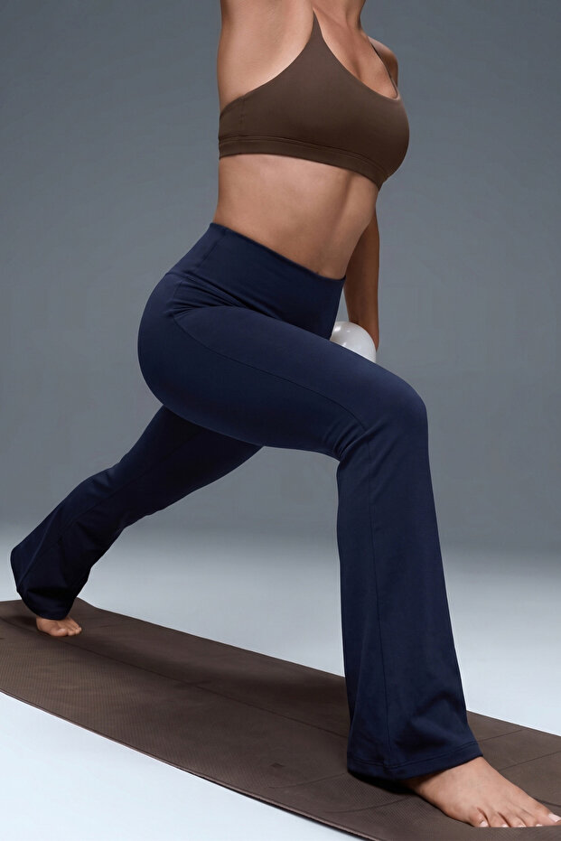Comfort High Waist Body-Hugging Stretchy Flared Leggings