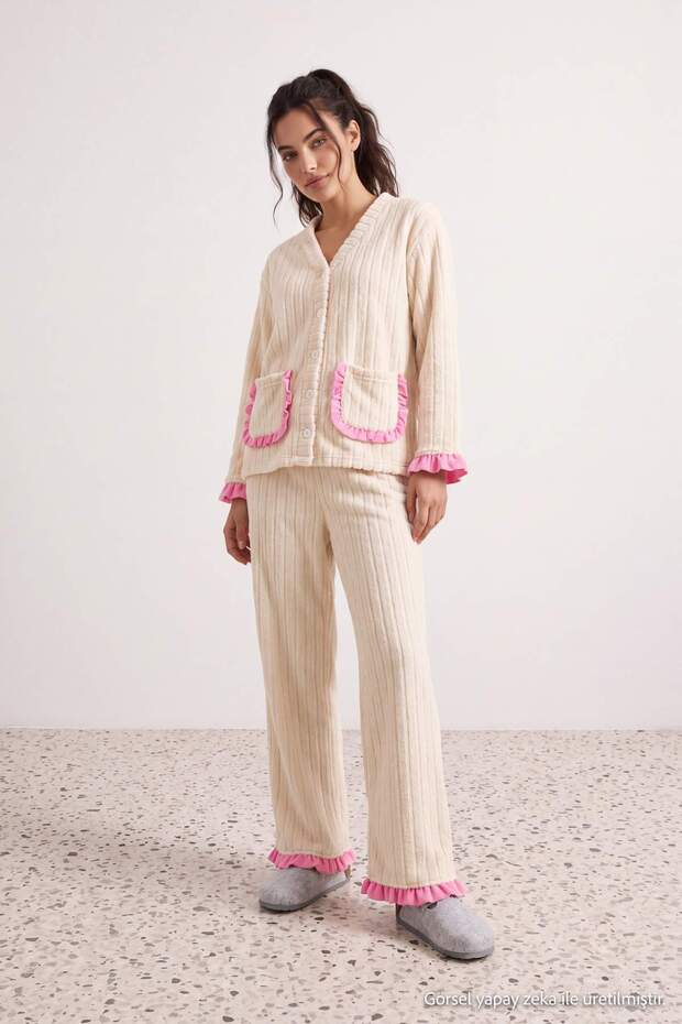 Ekru Fırfır ve Cep Detaylı Wellsoft Örme Pijama Takımı THMAW27PT00067