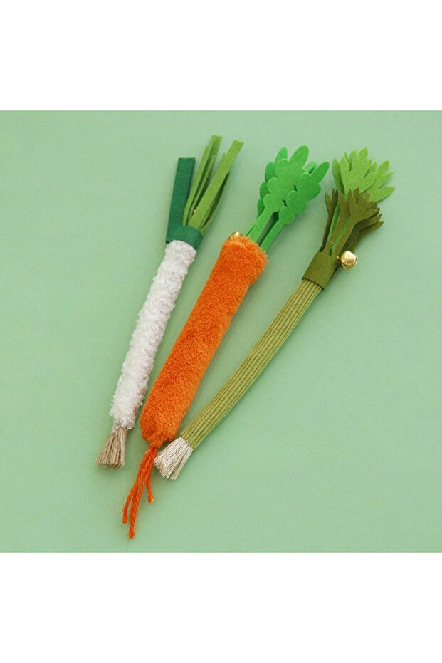 3pcs Cat Chew Toy Scallion-Shaped Catnip Molar Stick Bell for Kitten Teething Relief Teeth Cleaning