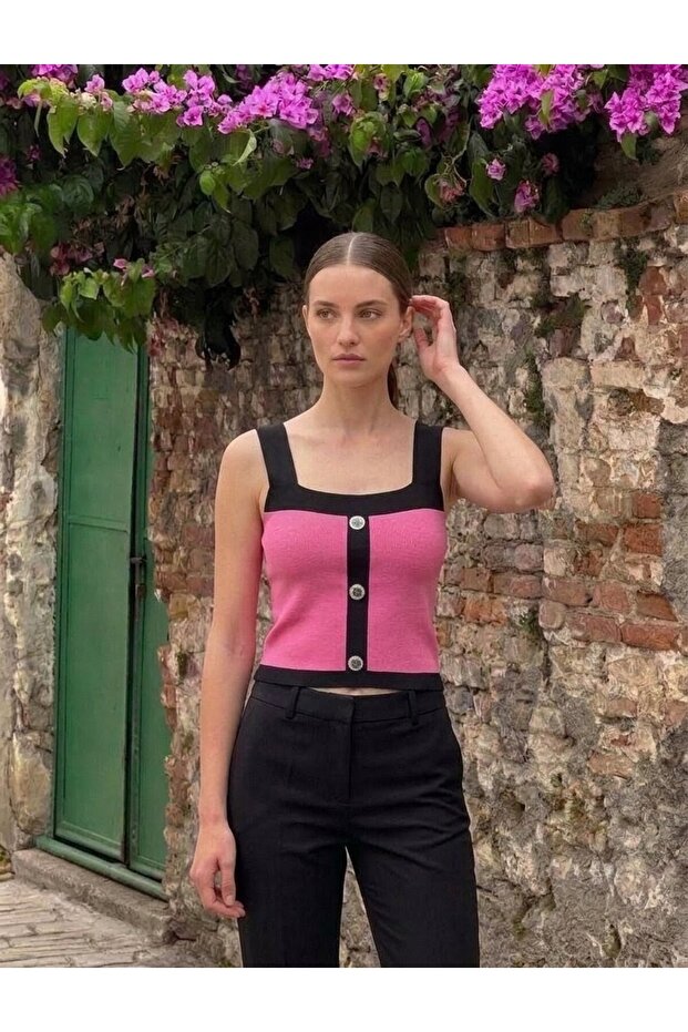 Sleeveless Strappy Women's Knitted Blouse with Button Detail