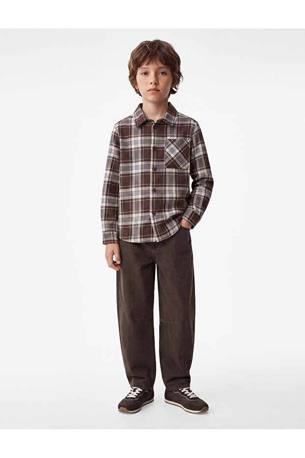Comfortable Fit Classic Collar Long Sleeve Plaid Lumberjack Shirt with Pockets
