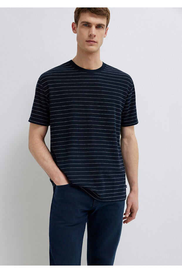 Striped Navy Blue T-Shirt Loose Fit / Relaxed Comfortable Cut 0613334-70497