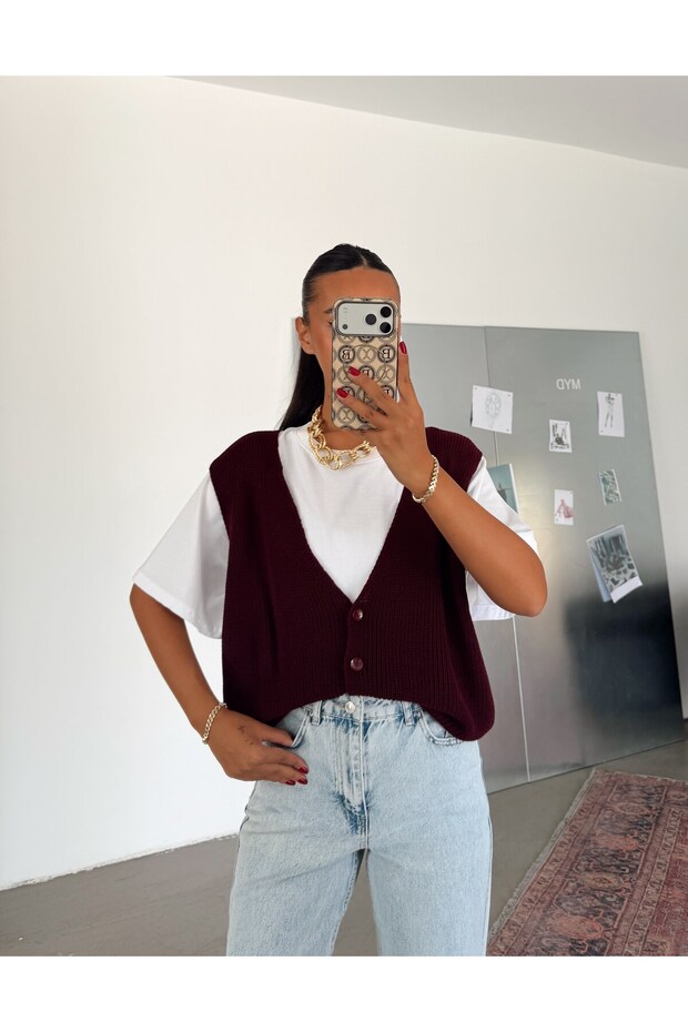 Four Button Thessaloniki Vest - Burgundy