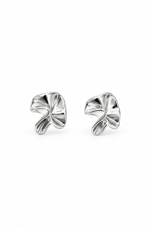 Silver color asymmetric form earrings