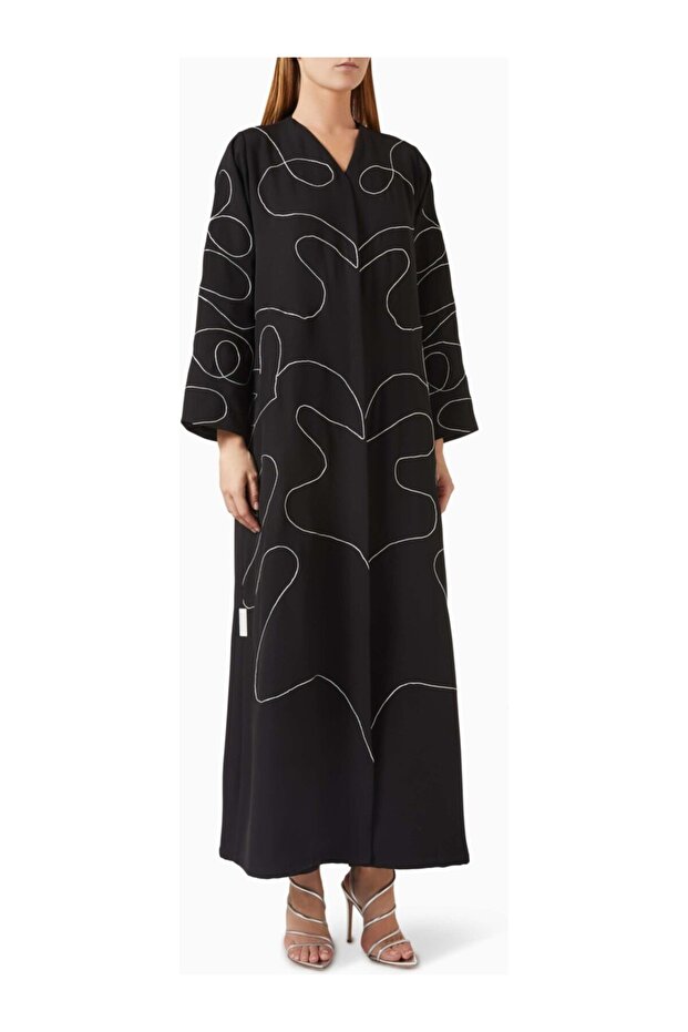 Stylish Embroidered Abaya with a Comfortable Silhouette, Suitable for Daily and Nighttime Wear