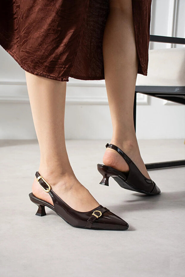 Zrct2 - Buckle-Strap Women's Shoes with Nut Heels 4 cm Patent Leather Brown