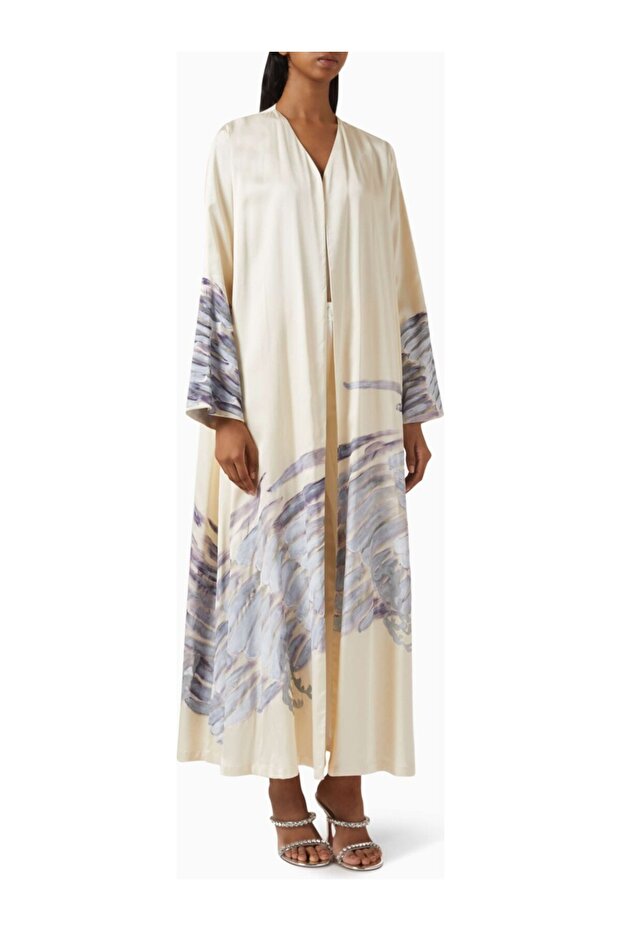 Fluid Silhouette Wave Artwork Abaya Offers a Glamorous Design and Comfort