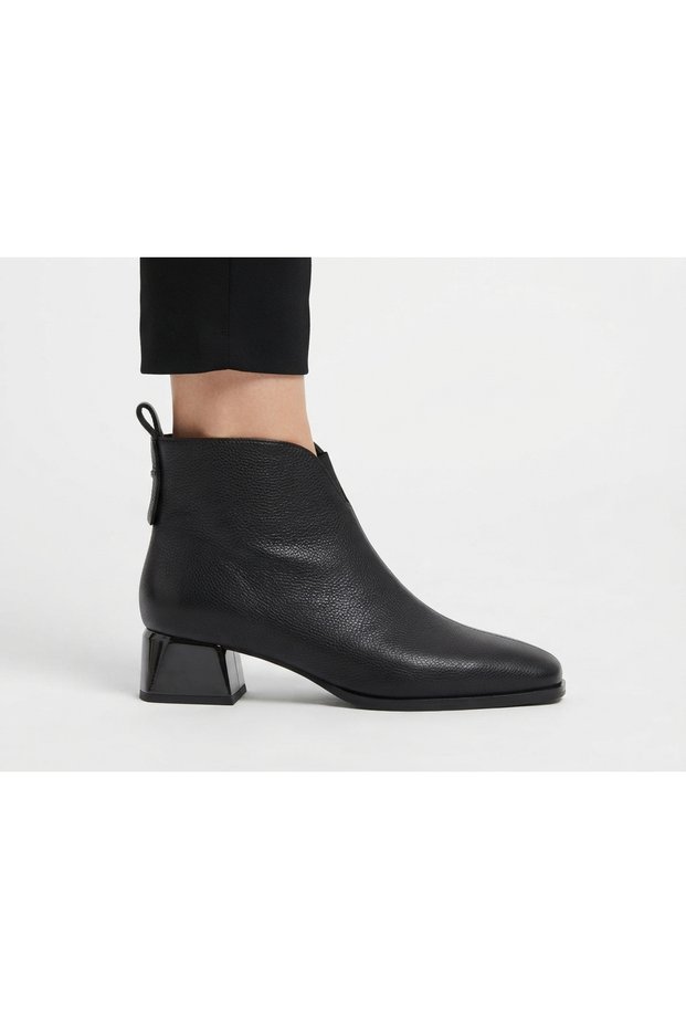 Genuine Leather, Fur Inside, Zippered, Back Buckle Detailed, Block Heeled Boots, Women's Shoes