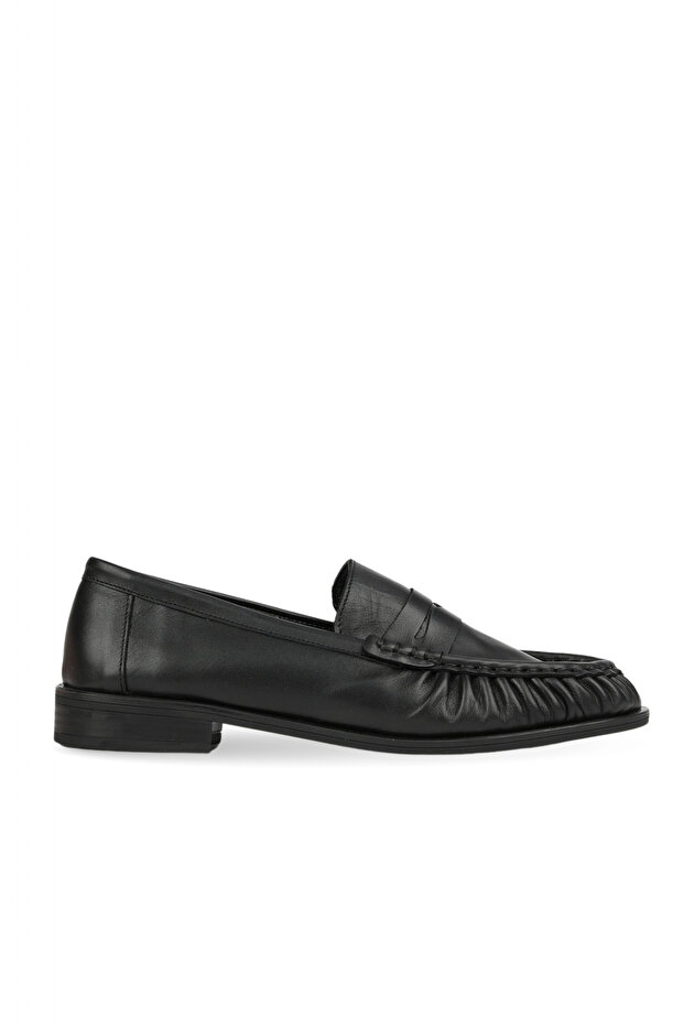 Black Leather Women's Classic Shoes