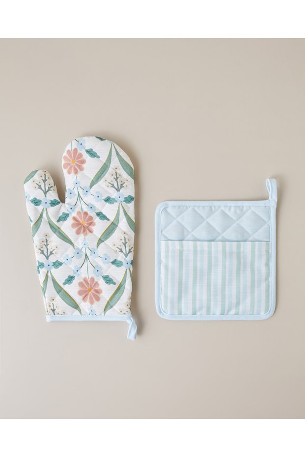 Nostalgic Whispers Oven Glove and Holder Set Blue - Pink