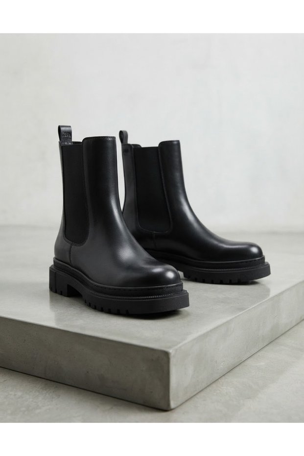 Black Elastic Matte Leather Women's Boots