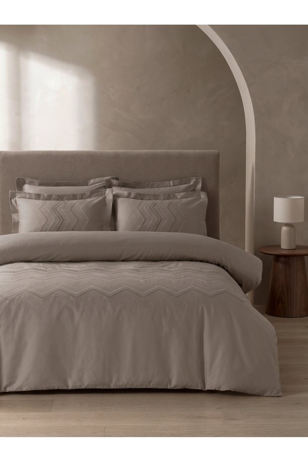 Nova Embroidered Cotton Satin Double Duvet Cover Set