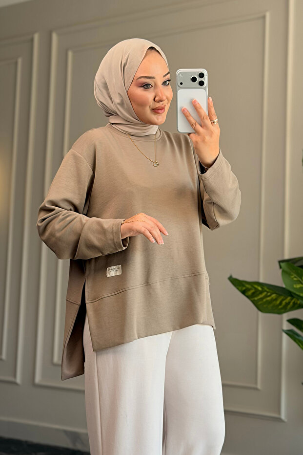 6747 - Comfortable, Casual Basic Modak Women's Long Sweatshirt with Side Slits