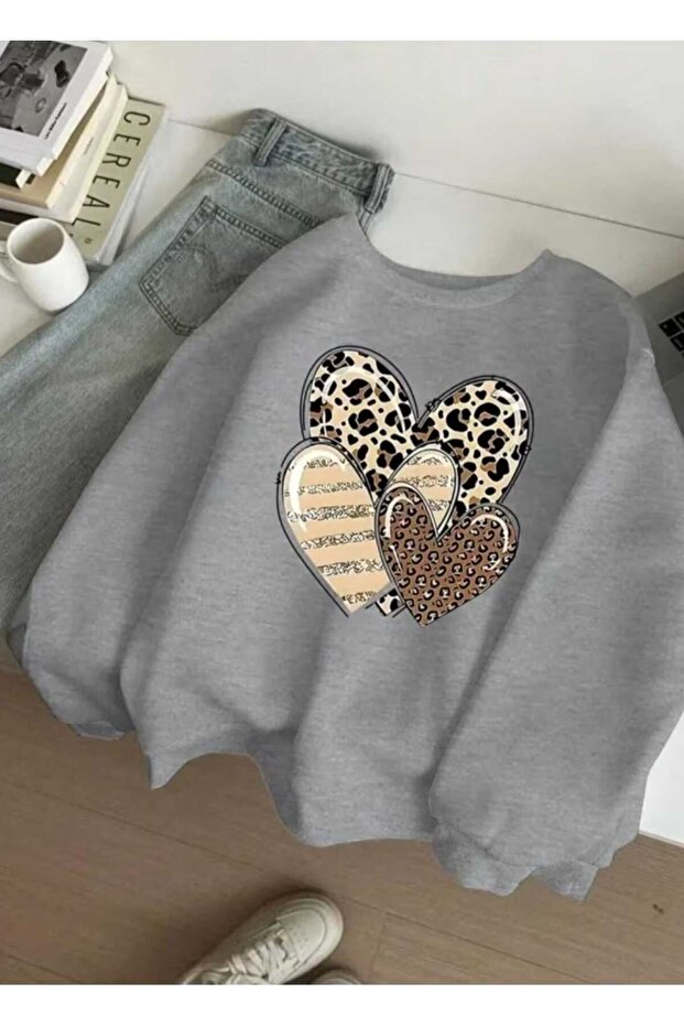 Leopard Heart Printed Oversize Unisex Crew Neck Sweatshirt
