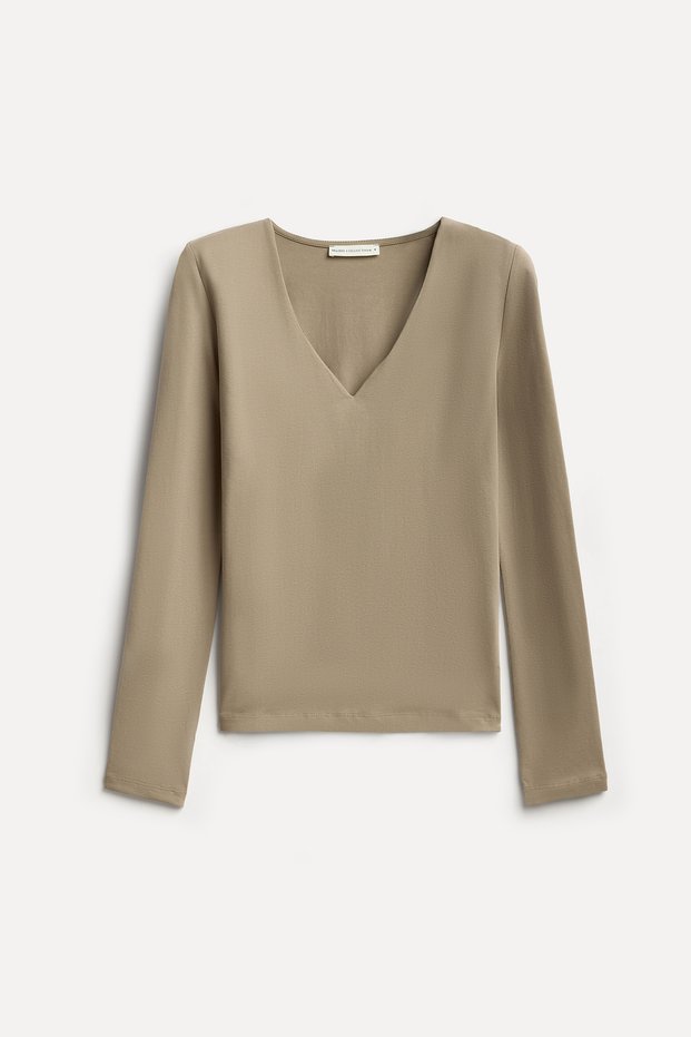 Women's Mink Fitted V-Neck Long Sleeve T-Shirt