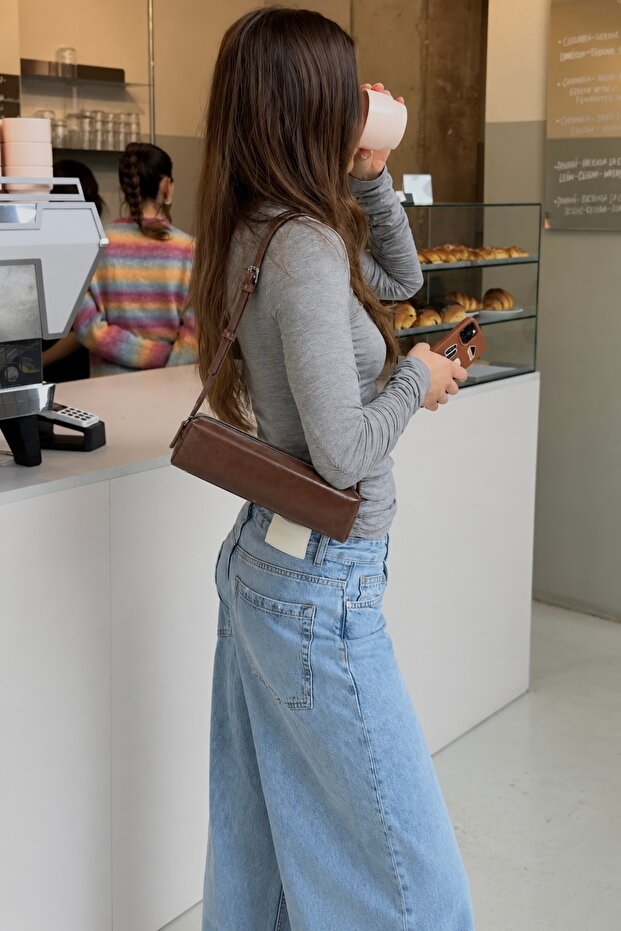 Women's Brown Nuova Leather Look Baguette Bag