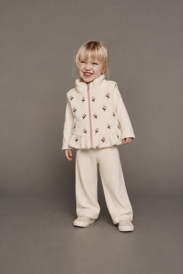 Girls' Welsoft Embroidered Vest + Cloth Bag