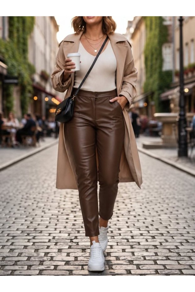 A Must-Have in City Style - Women's High-Waisted Faux Leather Pants with Pockets