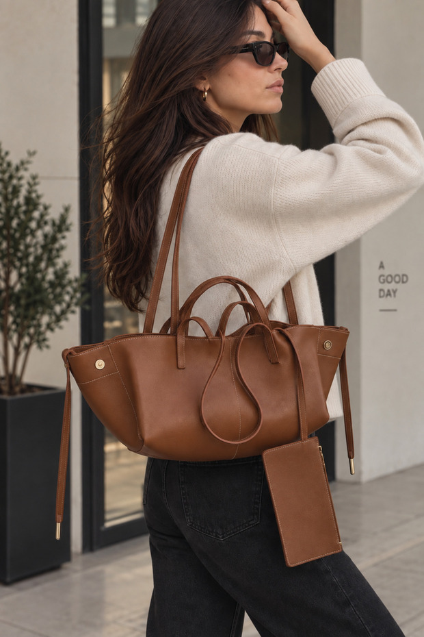 Women's Tan Oversized Tote Bag – Large Volume Hand and Shoulder Bag, Daily Use Shopper Bag