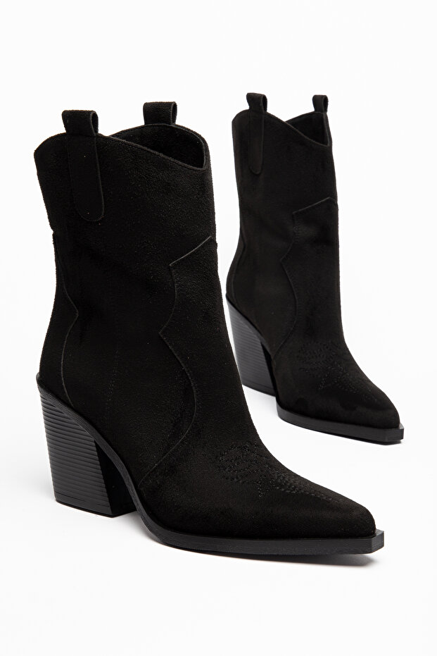 Women's Cowboy Boots with Western Stitching Detail, Pointed Toe, Thick Heel Boots