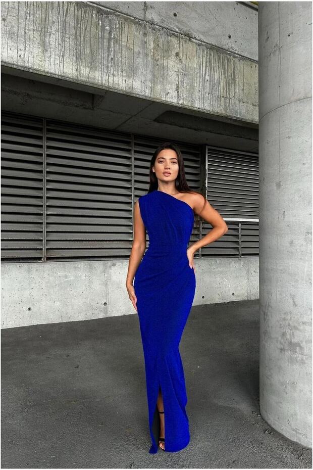 One-Shoulder Detailed Evening Dress Pleated