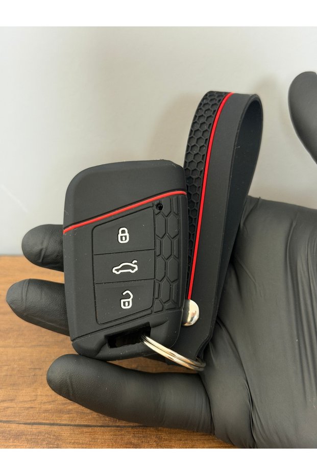 Volkswagen Passat Skoda Oktavia Superb Seat Smart 3-Button Honeycomb Pattern Key Remote Protection Case Black Red + Keychain in the Same Pattern