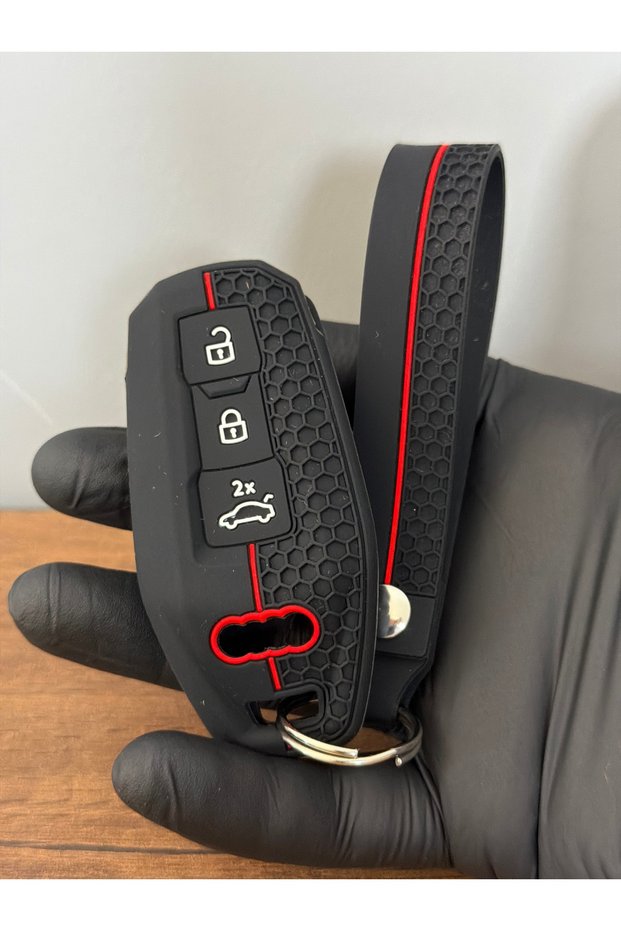 Audi A5L 2025 A5 A6L A6 Etron Q6L 2026 3-Button Honeycomb Pattern Key Remote Protection Case Black Red + Keychain in the Same Pattern
