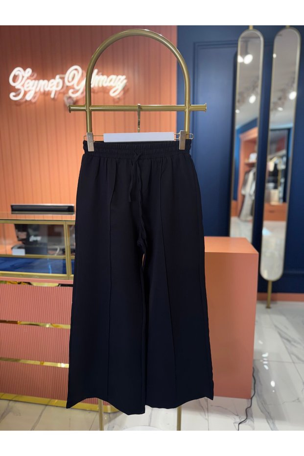 Plus Size Front Stitched Wide Leg Pants Black