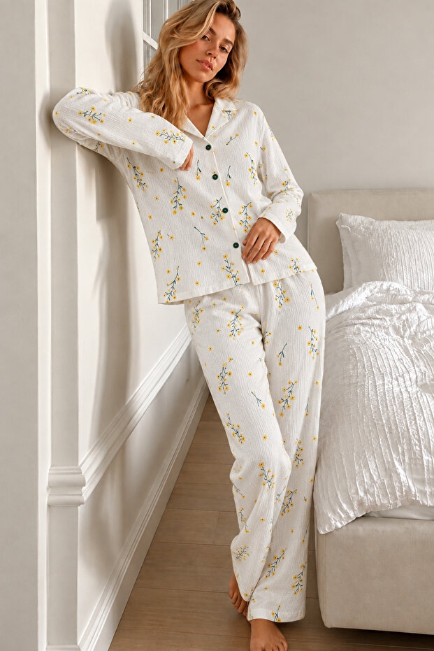 Women's Shirt Collar Buttoned Ecru Pajama Set