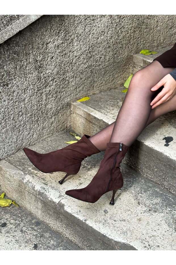 Brown Suede Stretch (Seth) Pointed Toe 7 cm Thin Heeled Women's Boots